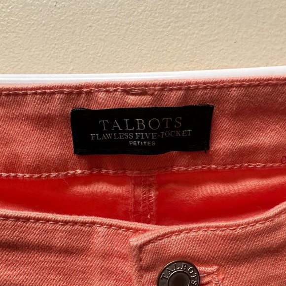 Talbots Women's Peach Capris, Size 14P, Pre-owned - Picture 3 of 5